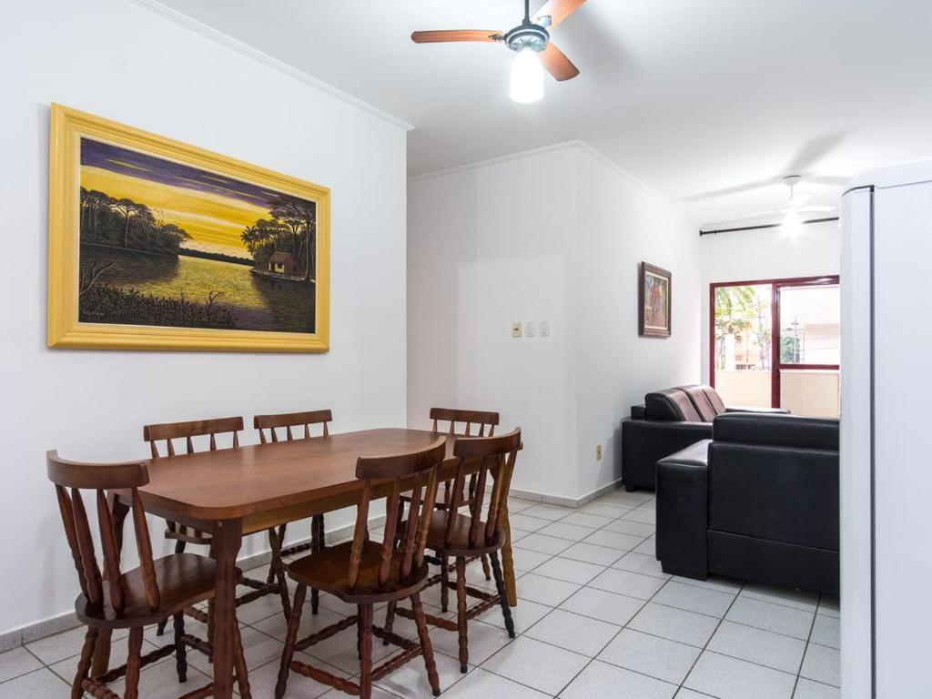 Apartamento Espacoso Com Ar Condicionado E Wi-Fi, A 100 Metros Da Praia - Edificio Estoril Ubatuba Ngoại thất bức ảnh